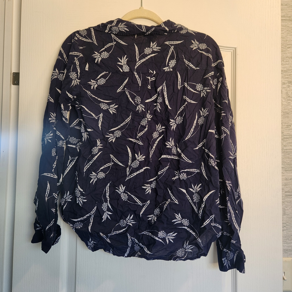 Ann Taylor Factory Floral Navy Women's Top Size L Euc - Picture 4 of 5